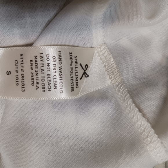 EUC High neck Sleeveless Skater Dress - Picture 7 of 7